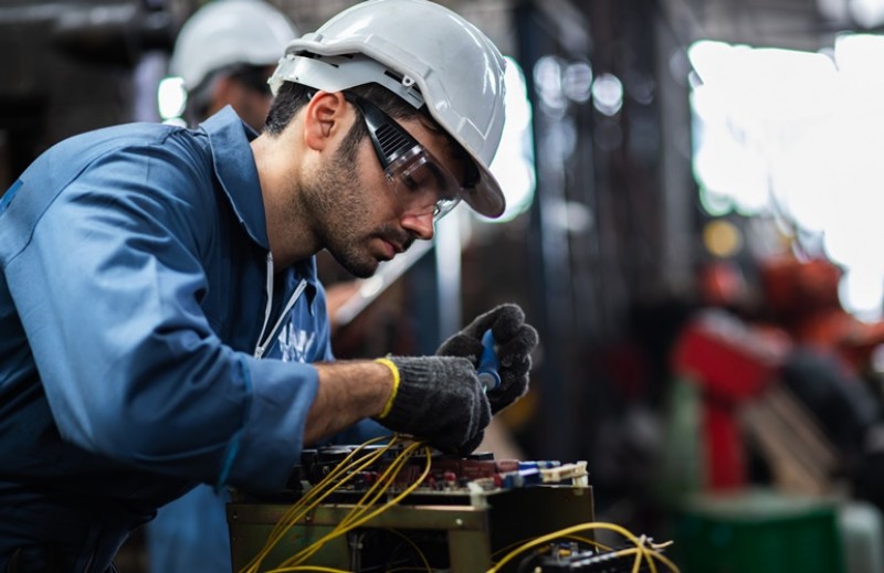 Eletricista de Manutenção Industrial Produto Profissionalizantes - IBQP  BRASIL EAD
